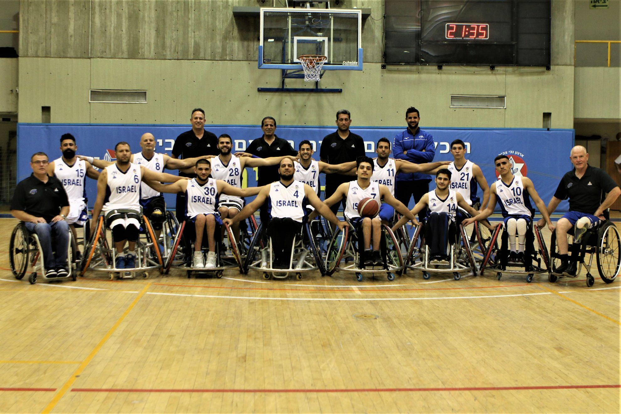 קבוצת כדורסל בכסאות גלגלים